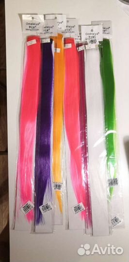 Цветные пряди на заколках