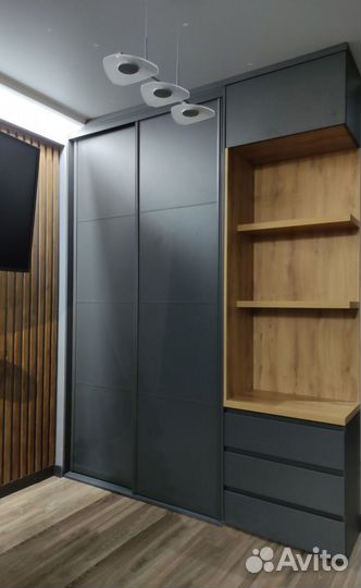 Шкаф в прихожую на заказ