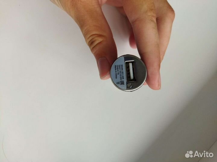 Зарядное устройство USB для прикуривателя