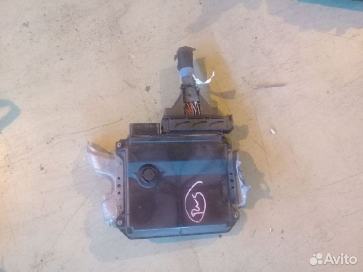 Блок управления двигателем 212000-6062 Toyota Noah