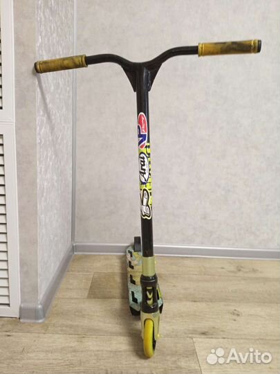 Трюковой самокат