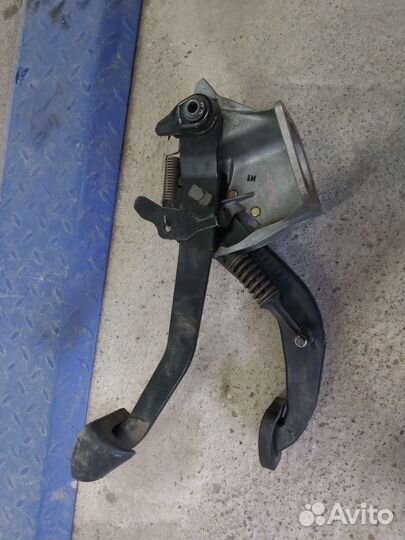 Узел педальный Mercedes-Benz E-Class W210