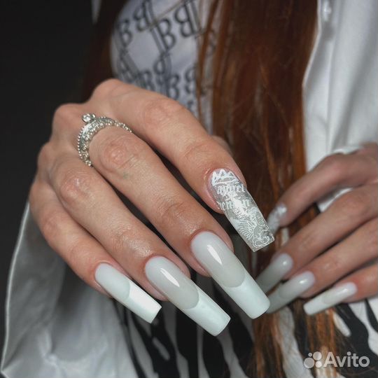 Коррекция наращённых ногтей