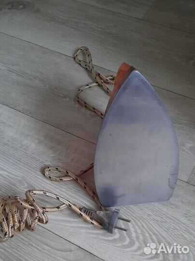 Утюг СССР рабочий бу в хорошем состоянии