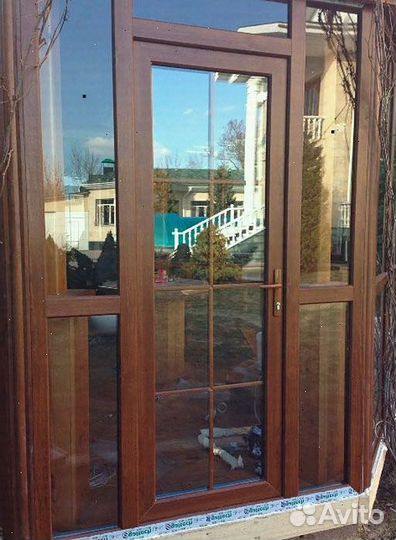 Пластиковые двери