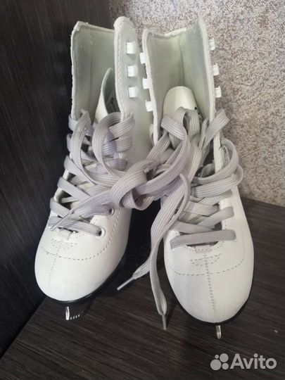 Коньки фигурные