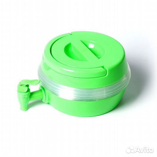 Ёмкость для напитков с дозатором