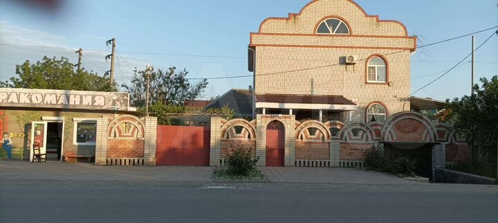 Дом 255 м² на участке 8 сот.