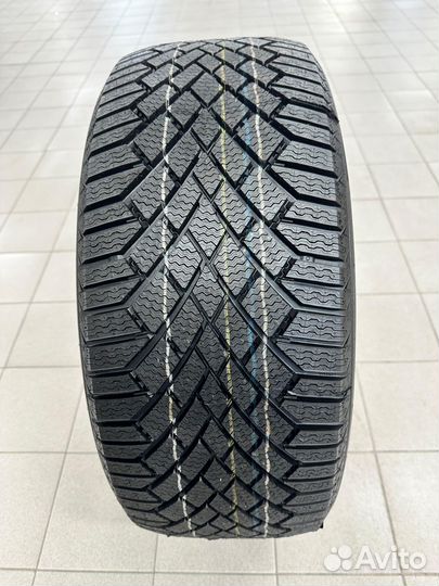 Continental ContiVikingContact 7 235/45 R18 98T