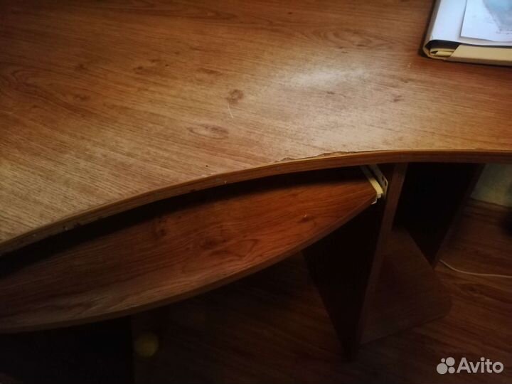 Компьютерный стол