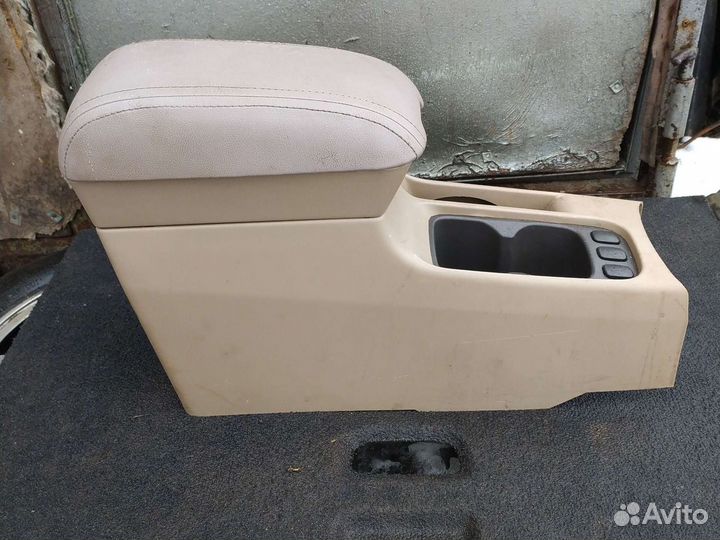 Подлокотник chery vortex estina