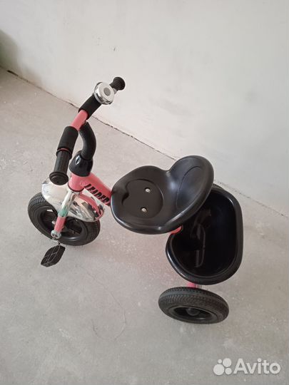 Детский трехколесный велосипед