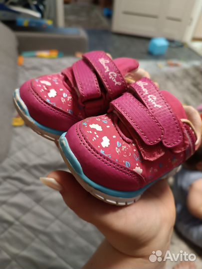 Кроссовки для девочки 20 размер