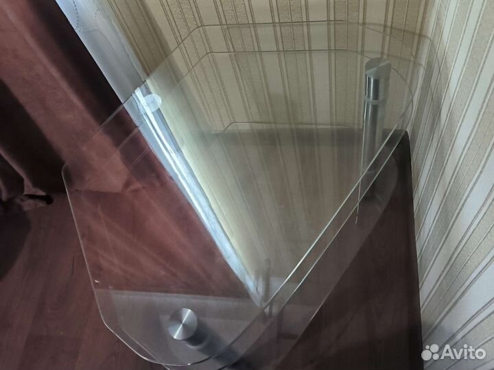 Стеклянная тумба под тв