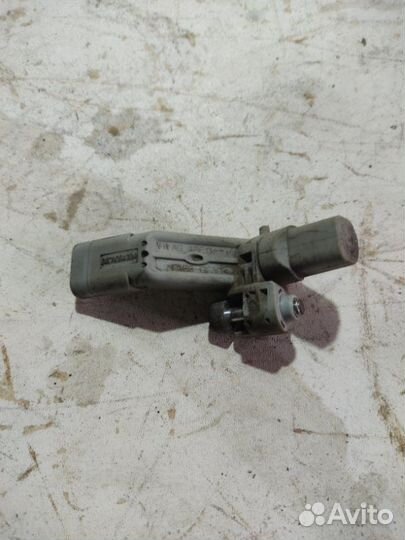 Датчик коленвала Volkswagen Golf 5G1 cjza 1.2 2014