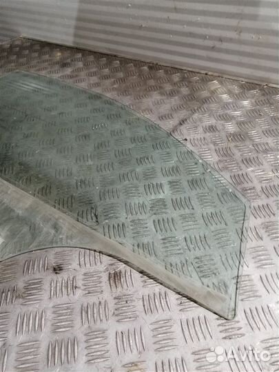 Стекло двери опускное переднее правое Ssangyong