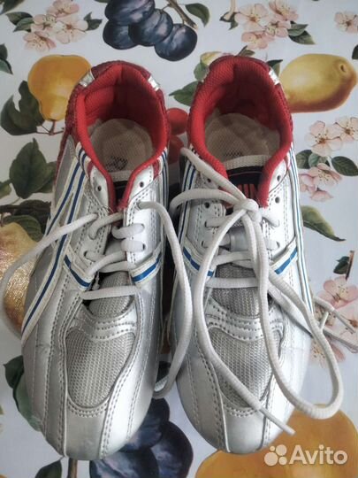 Шиповки для бега женские