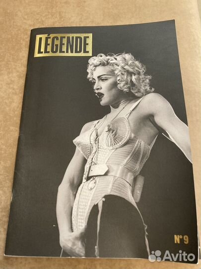 Журнал Légende о Мадонне
