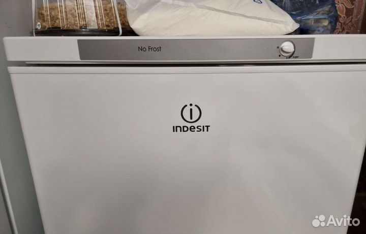 Морозильник Indesit SFR 167 NF