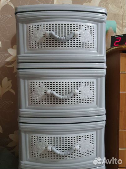 Полка пластиковая