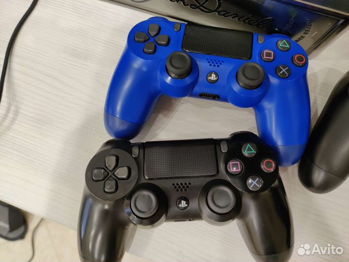 В Доставке Джойстики на пс4