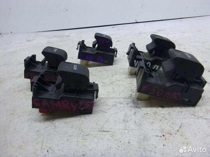 Кнопка стеклоподъемника toyota camry V50 2011