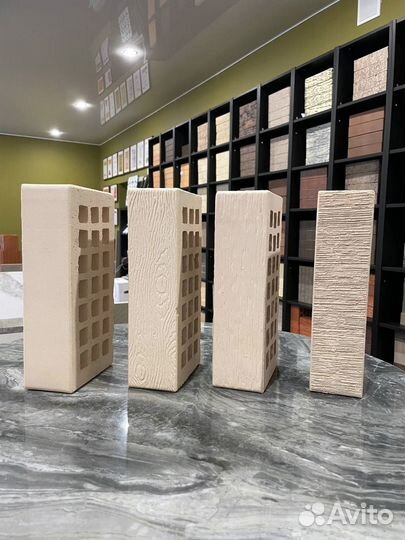 Лицевой кирпич белый дерево жкз