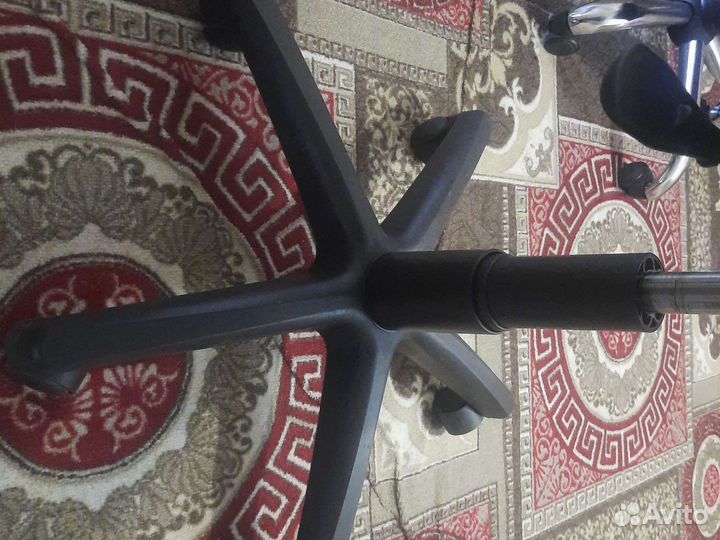 Компьютерное кресло