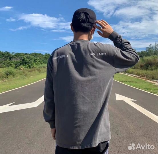 Лонгслив Cavempt серый в наличии