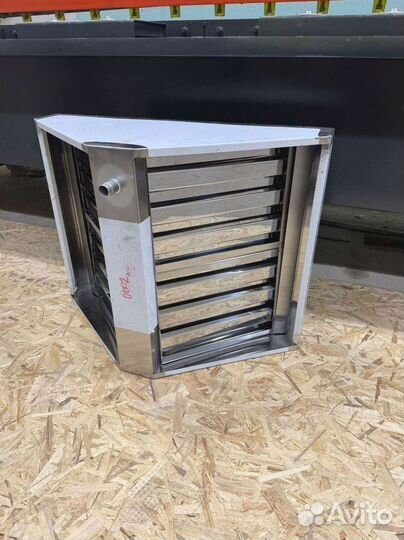 Зонт вытяжной пристенный