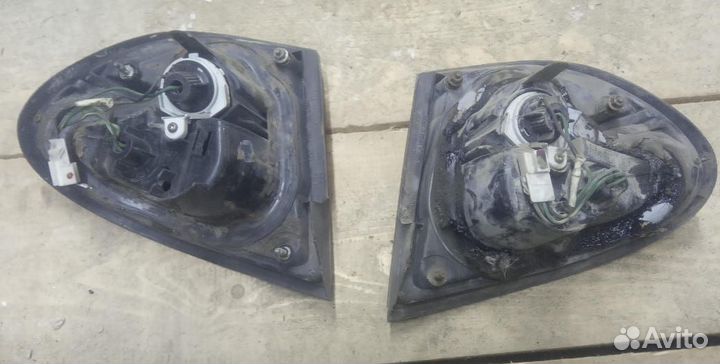 Фонарь задний Nissan Almera N15