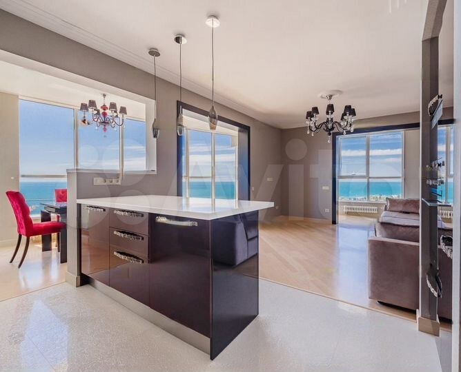 3-к. квартира, 137 м², 17/19 эт.