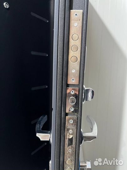 Дверь входная в квартиру Гарда 2 Велюр Белый soft