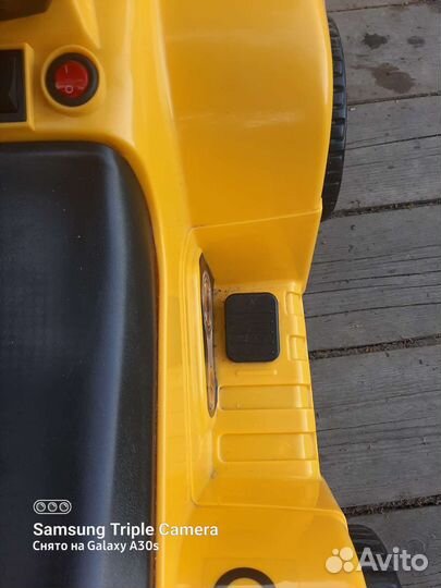 Электромобиль квадроцикл