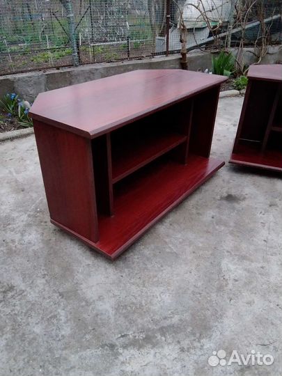 Тумбочка прикроватная