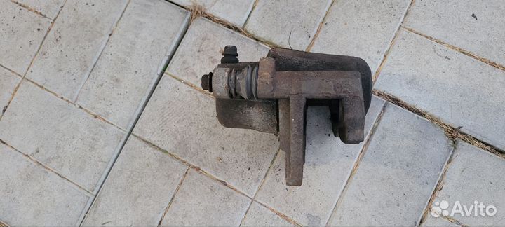 Суппорт Toyota venza