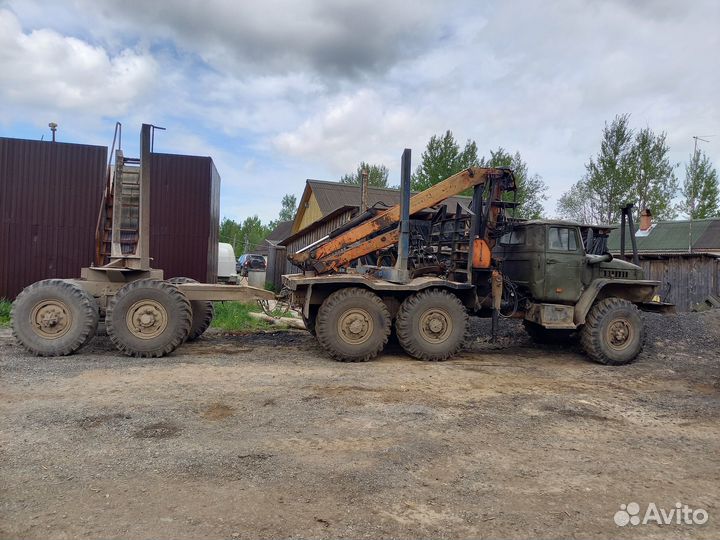 Урал 4320 с КМУ, 1983