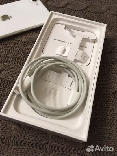 iPhone SE (2020), 128 ГБ