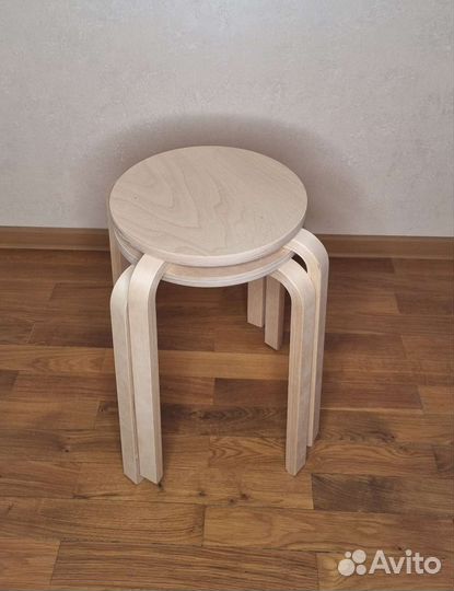 Табурет деревянный