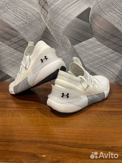 Кроссовки Under armour hovr phantom размер 47,5