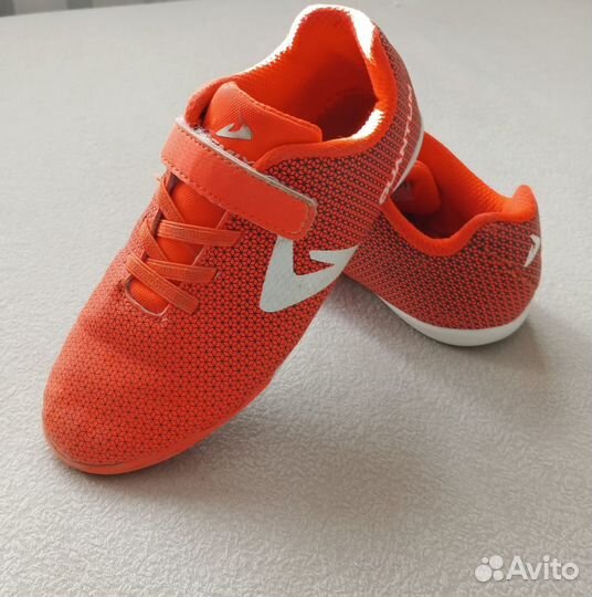 Кроссовки, бутсы для футбола