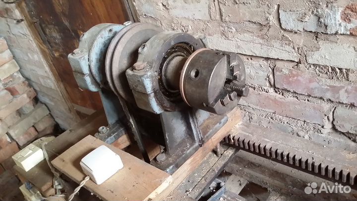 Токарный станок по дереву