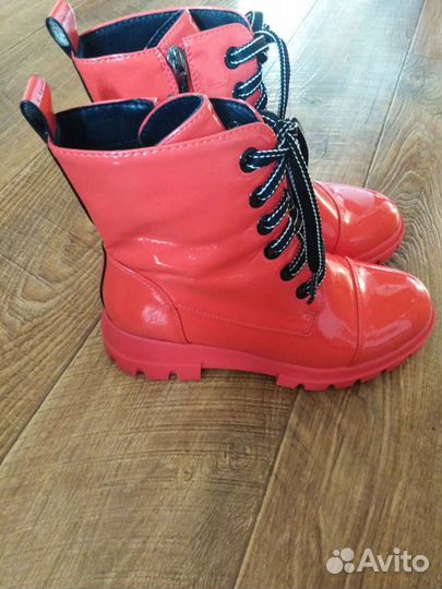 Продам ботинки 36 размер