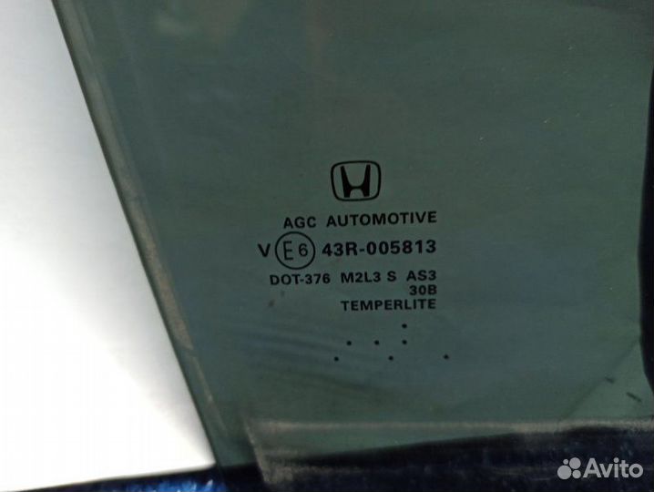 Стекло двери заднее правое Honda Cr-V 4