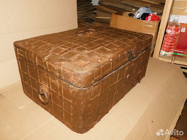 Антикварный,миниатюрный сундучок-ларец-касса ри