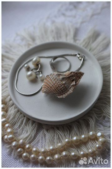 Блюдце. Гипсовый барельеф