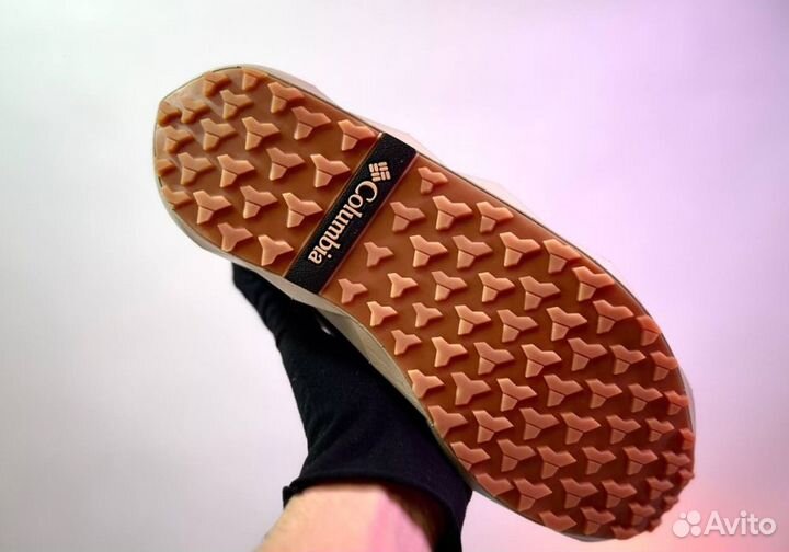 Кроссовки Columbia модные