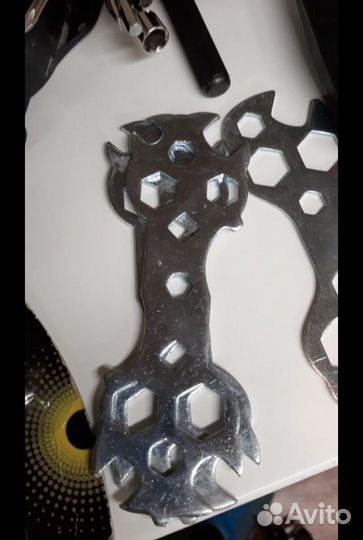 Ключ семейник