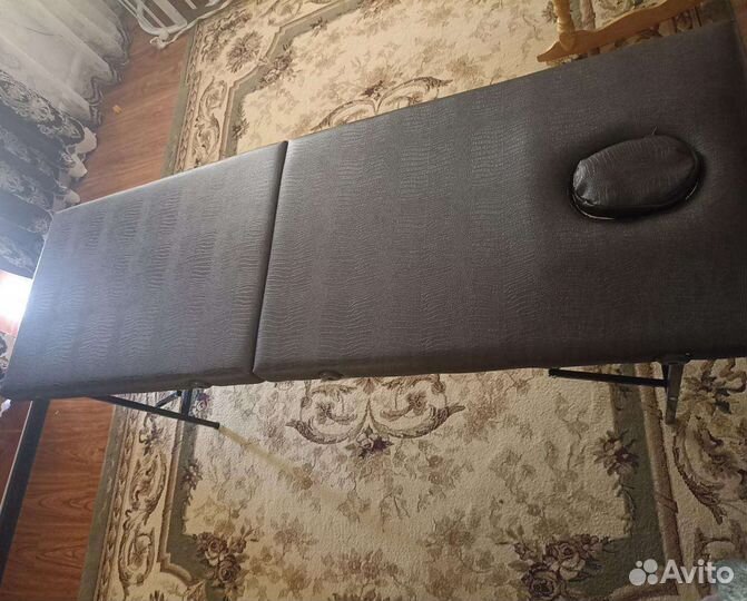 Массажная кушетка