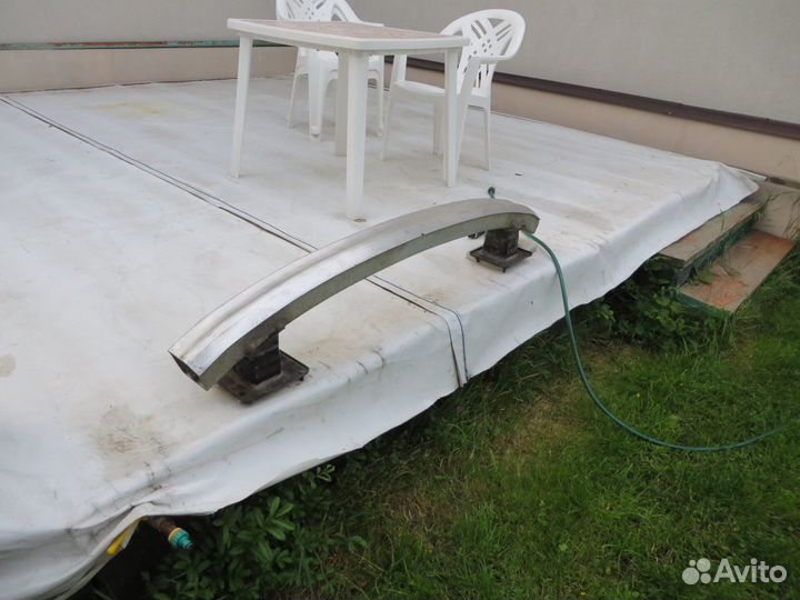 Усилитель бампера Мерседес R - класса